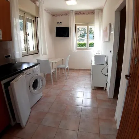 Villa Ca'Bianca - Guest Rooms Μπιμπιόνε