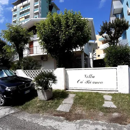 Villa Ca'Bianca - Guest Rooms Πανσιόν